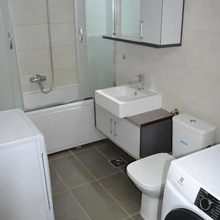 Апартаменти Luxury In Downtown *