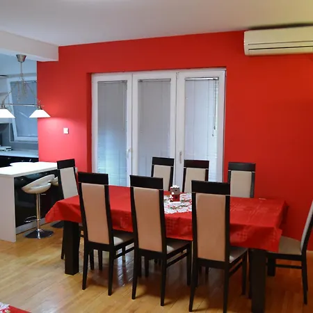 Luxury In Downtown Апартаменти